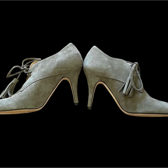 Bettye Muller Vero Cuoio suede ankle boots w/tassels Soft Gray - Picture 4 of 6